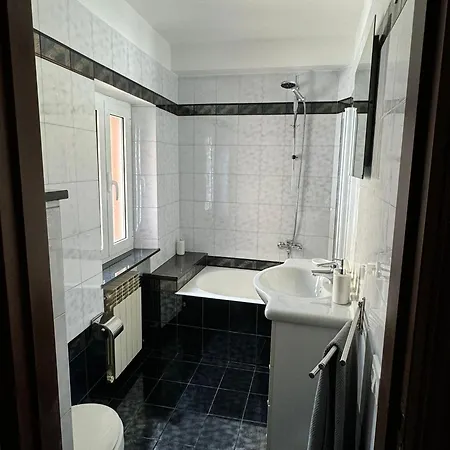 The First Colombo Brignole Xx Settembre Διαμέρισμα *